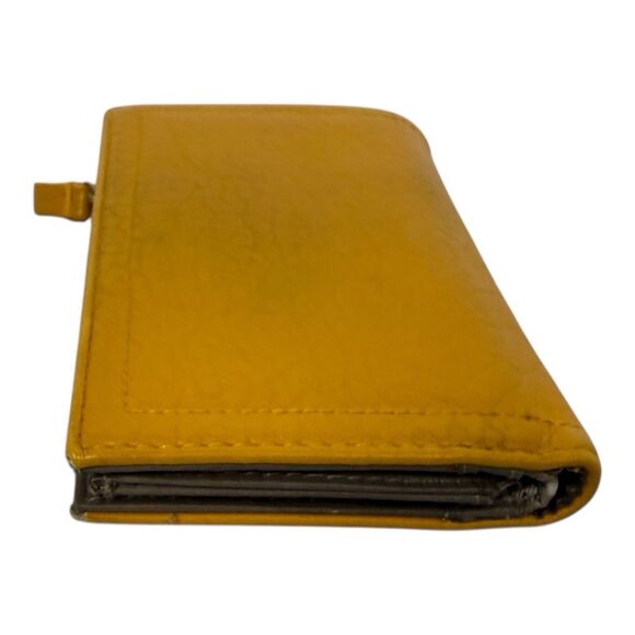 JESSICA SIMPSON WALLET WITH SNAP CLOSURE  ZIPPERED SECTION CARD SLOTS YELLOW 6x4 - Picture 5 of 13